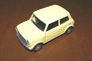 yzzr[ E͌^ԁEoCN [VOJ[ ~jN[p[ff~jCG[R[M[mini cooper model car special model mini 30 1989 yellow corgi 136