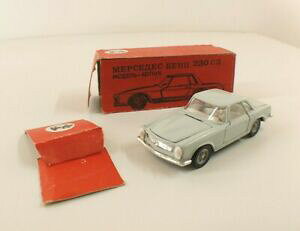 【送料無料】ホビー ・模型車・バイク レーシングカー ロシアииメルセデスベンツボックスcar russian ussr ки?в mercedes benz 230 sl 143 in box