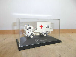 yzzr[ E͌^ԁEoCN [VOJ[ mercedesbenz k battle wagon loaded with a full container