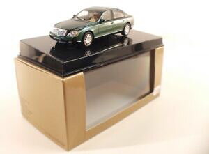 yzzr[ E͌^ԁEoCN [VOJ[ I[gA[gCobnQ[gEFC{bNXAautoart maybach gateway 57 in box 143 rare
