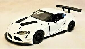 yzzr[ E͌^ԁEoCN [VOJ[ LX}[gXP[fg^X[v[VORZvgzCgkinsmart 136 scale model toyota gr supra racing concept white bbkt5421dw