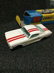 �y���������z�z�r�[ �E�͌^�ԁE�o�C�N ���[�V���O�J�[ �R�[�M�[�t�H�[�h�}�X�^���O�R���y�e�B�V�������f�����A�n�u�I���W�i���{�b�N�Xcorgi 325 ford mustang competition model, rare hubs, in very good orig