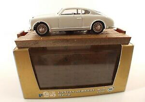 yzzr[ E͌^ԁEoCN [VOJ[ uI`AAEA{bNXbrumm oro r95 lancia aurelia b20 1951 in box