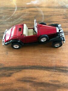 yzzr[ E͌^ԁEoCN [VOJ[ [hX^[EF[gCJ[1931 roadster welly toy car