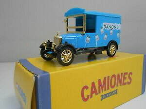 yzzr[ E͌^ԁEoCN [VOJ[ R`F_muYX@tSl^R[M[fJ[1 coche danone bullonse morris van furgoneta corgi 150 150 model car 2002