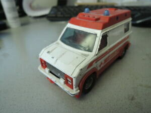 yzzr[ E͌^ԁEoCN [VOJ[ }WbgAJmajorette american ambulance metal good condition 12 cm 2650