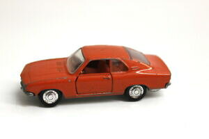 yzzr[ E͌^ԁEoCN [VOJ[ V[RIy}^schuco opel manta sr 166 301839