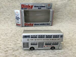 yzzr[ E͌^ԁEoCN [VOJ[ fBL[IWi{bNXVo[Wr[oXdinky toys the queens silver jubilee bus 1977 in original box 297