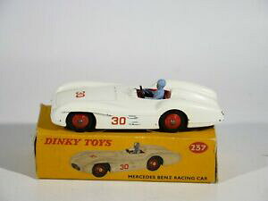 【送料無料】ホビー ・模型車・バイク レーシングカー ディンキートイズメルセデスベンツレースカーインボックスdinky toys gb n237 mercedes benz race car in box 143