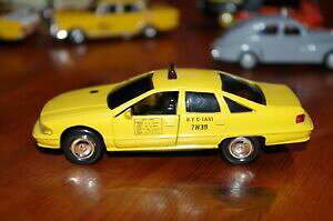 �y���������z�z�r�[ �E�͌^�ԁE�o�C�N ���[�V���O�J�[ �V�{���[�J�v���X�^�N�V�[�{�b�N�Xixoaltaya 143eme chevrolet ca taxi nyc like without box