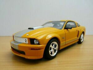 yzzr[ E͌^ԁEoCN [VOJ[ tH[h}X^OIWford mustang gt 330hp orange 2008 118
