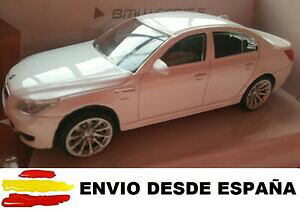 yzzr[ E͌^ԁEoCN [VOJ[ V[YzCgJ[RNVXP[bmw 5 series white car collection 143 scale