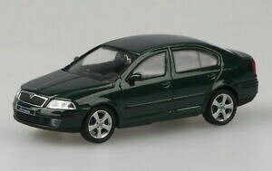 �y���������z�z�r�[ �͌^�� ���f���J�[ �V���R�_�O���[�����f���X�P�[��skoda octavia 2004 green natur model car by abrex 143 scale refsk37