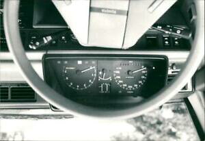 �y���������z�z�r�[ �͌^�� ���f���J�[ �g���^�g���^�o�[�W�������f��toyota car model toyota f, gl version, model year 1983 image shows, instrumen