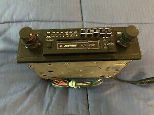 �y���������z�z�r�[ �͌^�� ���f���J�[ �t�H�[�h�}�X�^���O�J�[���W�I�J�Z�b�g���f��1980039;s ford mustang car radio amfm cassette auto stop model crf380b