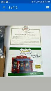 yzzr[ ͌^ fJ[ R[i[{bNXfK[Whallmark kiddie car corner classics kc039;s garage in box tin toy model qhg3601