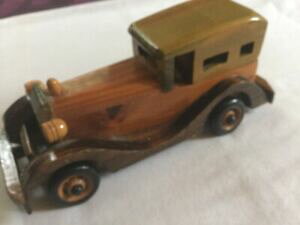 yzzr[ ͌^ fJ[ f[XCXre[WNVbNJ[ANZT[shudehill wooden model rolls royce vintage classic car ornament
