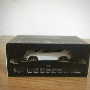 yzzr[ ͌^ fJ[ W[vKChfzCg143 jeep guide suv car model white color