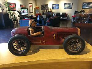 yzzr[ ͌^ fJ[ re[WNVbN[VOhCoX|[cuKbeBfvintage classic large racing sport car bugatti model sculpture with driver