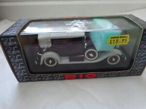 yzzr[ ͌^ fJ[ I{bNXJuIfBfJ[rio 143 ref 67 isotta fraschini 8a cabriolet de ville 1929 model car in box