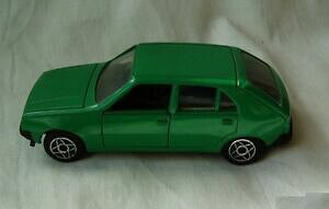 �y���������z�z�r�[ �͌^�� ���f���J�[ �t�����X���m�[���f���J�[��old solido france green renault 14 toy model car 1981 1309