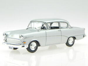 yzzr[ ͌^ fJ[ IyIsA_CJXgopel olympia rekord p1 silver diecast modelcar in vitrine 143