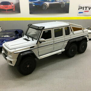 yzzr[ ͌^ fJ[ ZfXxczCgXP[fmercedes benz g 63 amg 6x6 white 124 scale diecast model toy car