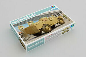 yzzr[ ͌^ fJ[ gyb^[^Nftrumpeter nbc late reconnaissance vehicle tank armored car 05516 135 model toy