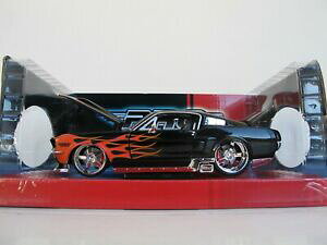 【送料無料】ホビー 模型車 モデルカー フォードムスタングモデル1967 ford mustang gt 124 maisto pro rodz wflames rc car muscle car model