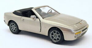 yzzr[ ͌^ fJ[ XP[fJ[|VFnzg 143 scale model car 323porsche 944 cabriosilver