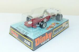 yzzr[ ͌^ fJ[ tF[[XJ[fdinky toy no 226 is the model of the ferrari 312b2 racing car vnmb