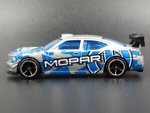 �y���������z�z�r�[ �͌^�� ���f���J�[ 20062010dodge charger drift mopar 164 scale collectible diecastmodel car20062010 dodge charger drift mopar 164 scale colle