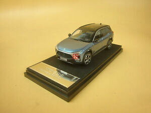yzzr[ ͌^ fJ[ GfBVf143 nio es8 founders edition model car blue color