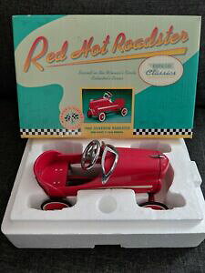 yzzr[ ͌^ fJ[ NVbNbhzbg[hX^[XP[fhallmark kiddie car classics 1940 red hot roadster diecast scale model