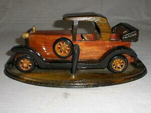 yzzr[ ͌^ fJ[ nhChfX^h×hand made wooden model collectable cars on stand x 2 needing tlc