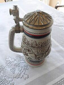 yzzr[ ͌^ fJ[ Be[WGC{uWr[X^CNVbNAeB[NtH[hfvintage 1979 avon brazil beer stein w lid classic antique cars ford model t