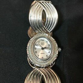 【送料無料】腕時計　ヴィンテージウォッチシルバートーンブレスレットクォーツny amp; co vintage watch silvertone wrist watches bracelet quartz swirls 2 rd