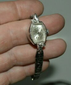 【送料無料】腕時計　ヴィンテージワーキングジュネーブジュエルセルフワインディングシルバートーンvintage working geneva 17 jewels self winding silver tone womens wrist watch
