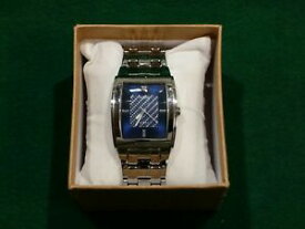 【送料無料】腕時計　クォーツguess steel water resistant mans quartz wrist watch