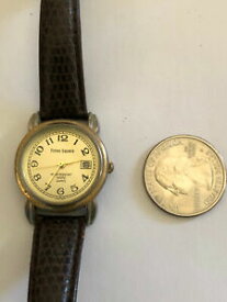 【送料無料】腕時計　ヴィンテージタイムズスクエアクォーツバッテリーvintage times square quartz watch bracelet works keeps good time battery