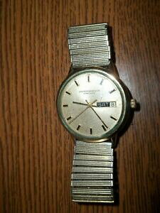 yzrv@Be[WYf[EHb`W[ySWC}eBbNS[htBh[LOvintage mens day date watch girard perregaux gyromatic 10k gold filled working