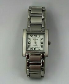 【送料無料】腕時計　セビリアクォーツシルバーリンクステンレスローマバッテリーseville quartz mvmt silver link stainless steel roman numeral watch wbattery