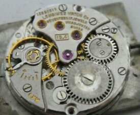 【送料無料】腕時計　ロンジンムーブメントlongines 194 watch movement 17 jewels fur parts 370