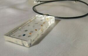 yzWG[EANZT[ Tt@CAI[FjlbNXcollier saphir d auvergne et feuilles dor