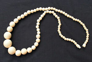 yzWG[EANZT[ Be[Wp[lbNXz[[hChWGA[fRcollier vintage en perles corne rhodoid bijou ancien art deco