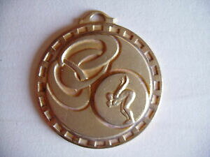 �y���������z�W���G���[�E�A�N�Z�T���[ ���_��medaille doree ancienne natation cps 1972 o35mm epaisseur 2mm,le poids de 15g