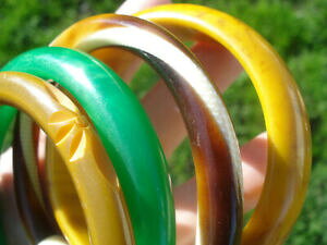 yzWG[EANZT[ [X^Cx[NCgZChBe[WuXbgob`beau lot de bracelets vintages dont lea steinbakelitecelluloid