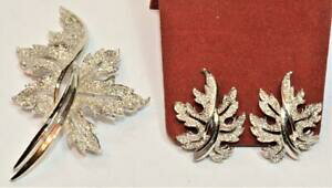 yzWG[EANZT[ NbvC[u[`NEeNX`V[gZbgsigne trifari crown texture feuille parure ensemble avec clip oreilles broche