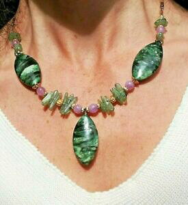 yzWG[EANZT[ Ghr[YAWXglbNXcollier ancien en perles demeraudes et amethyste