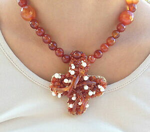 yzWG[EANZT[ C^AAWFgRN`FAK^GyeX^}NR[icollana in argento 925 con croce agata e perle tessuta macrame made in italy